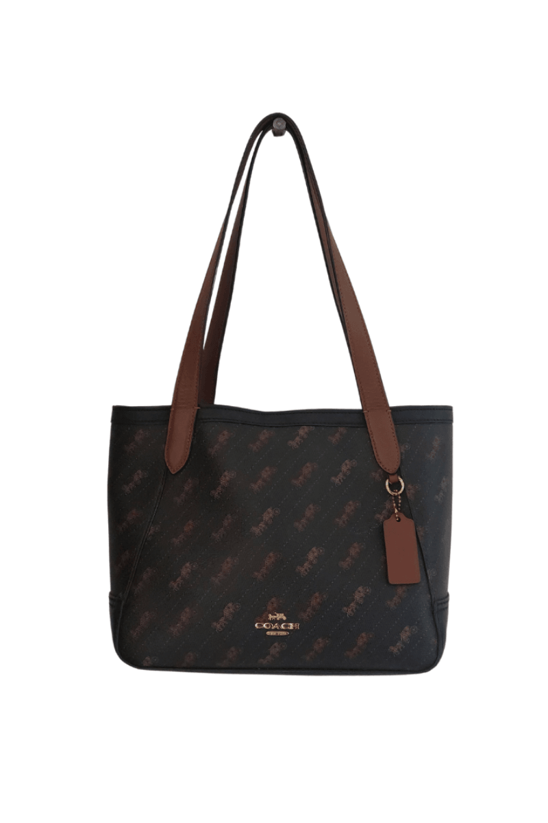 Coach Horse And Carriage schmeichelt Tote