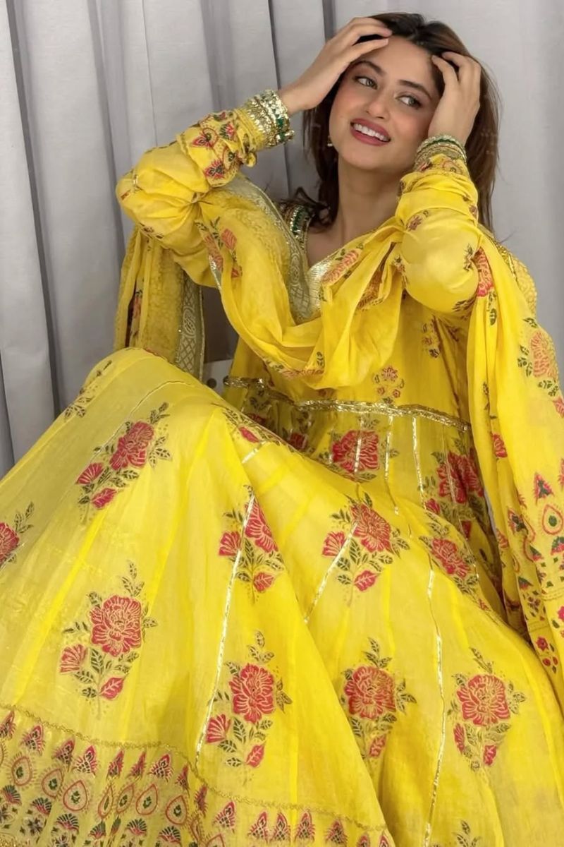 Sajal Aly in Pinktree - Secret Garden - Yellow