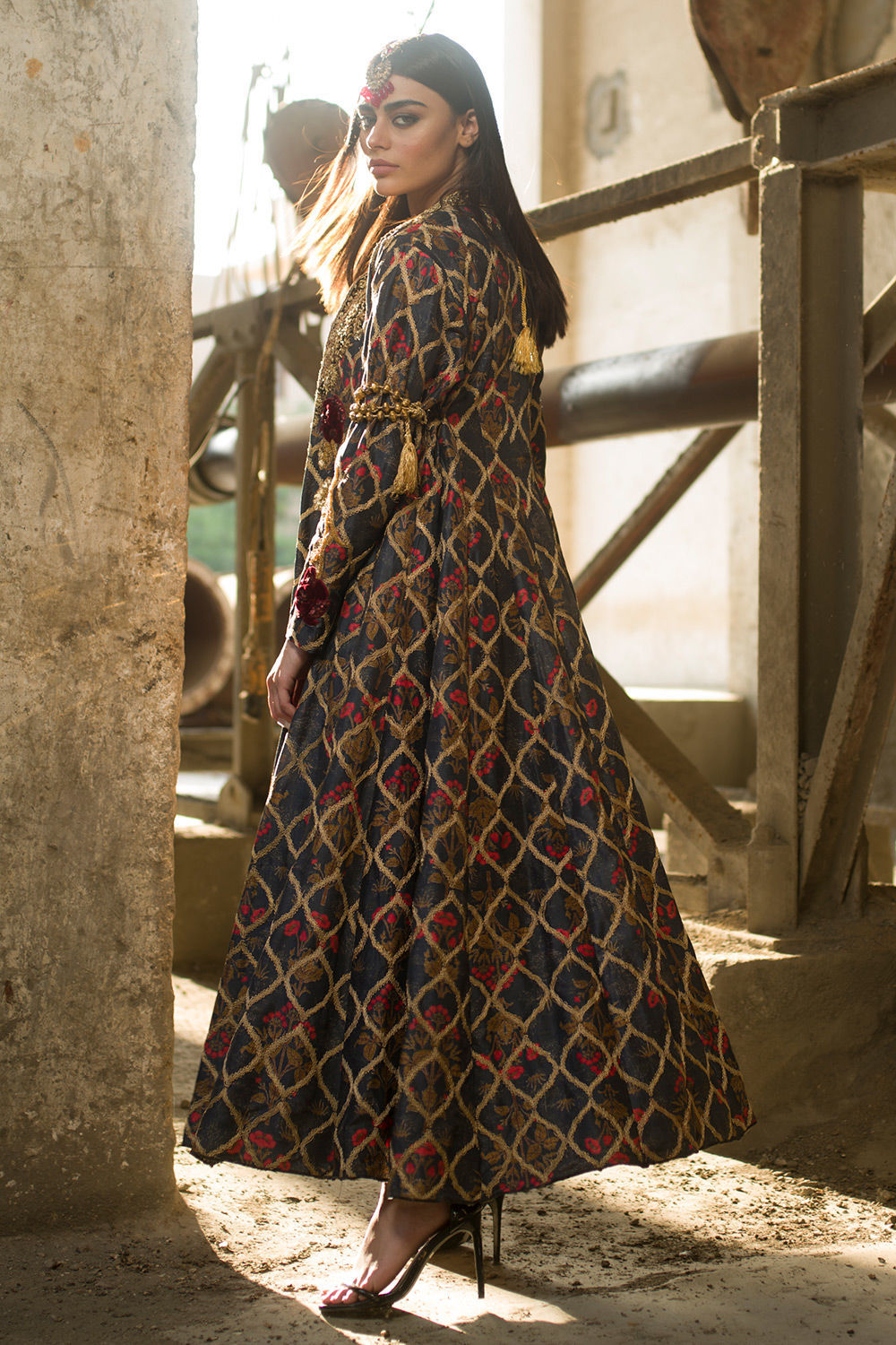 Shamaeel - M7 - Raw Silk