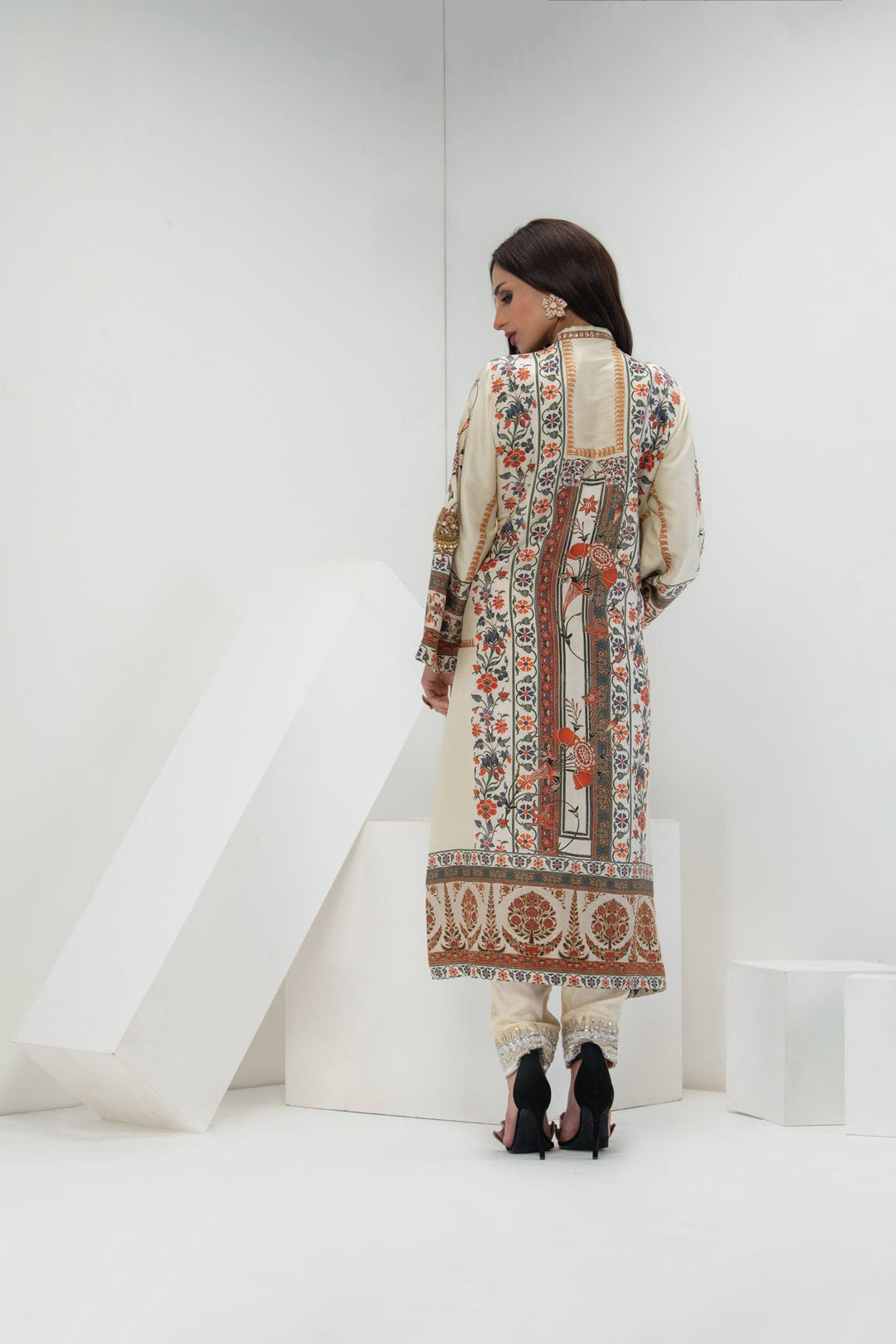 Shamaeel - OT-15 - Raw Silk