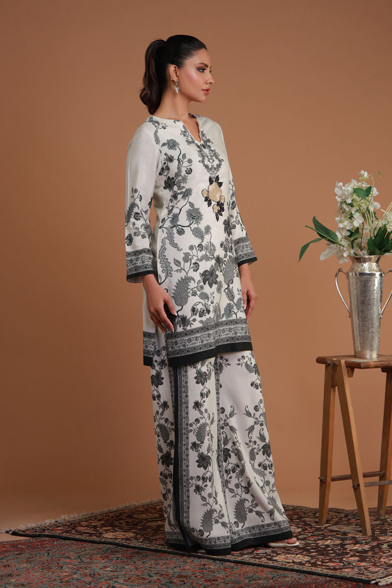 Shamaeel - RF-07 - Khaadi Silk