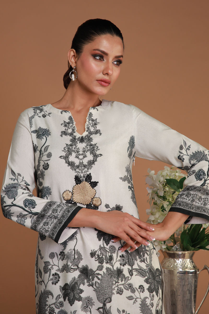 Shamaeel - RF-07 - Khaadi Silk