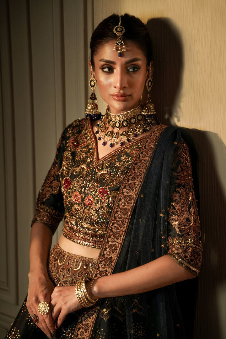 Shamaeel - Zuri-03 - Sheesha Silk