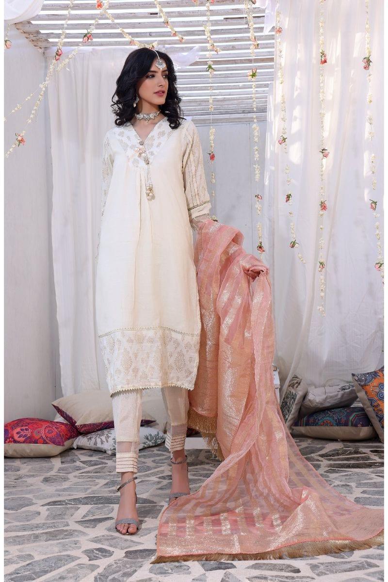 Oaks - Angel - Raw Silk with Banarsi Dupatta 3 Pieces - Studio by TCS