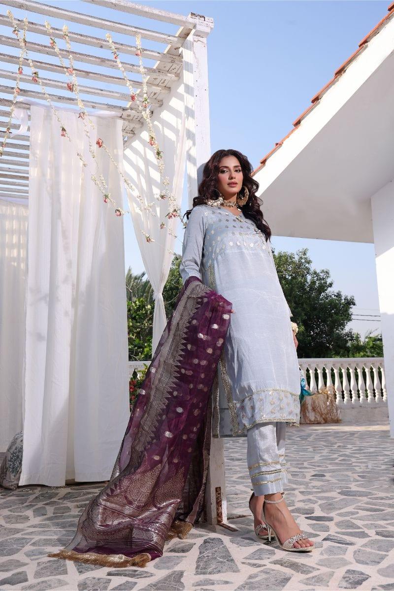 Oaks - Yumi - Raw Silk with Banarsi Dupatta 3 Pieces - Studio by TCS