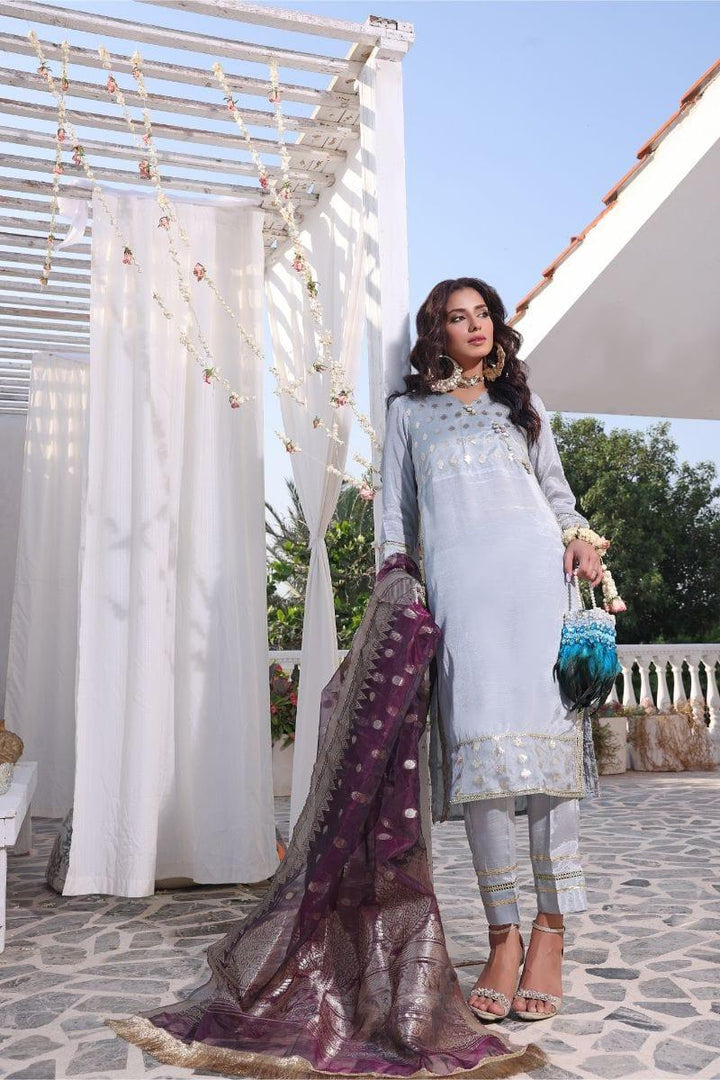 Oaks - Yumi - Raw Silk with Banarsi Dupatta 3 Pieces - Studio by TCS