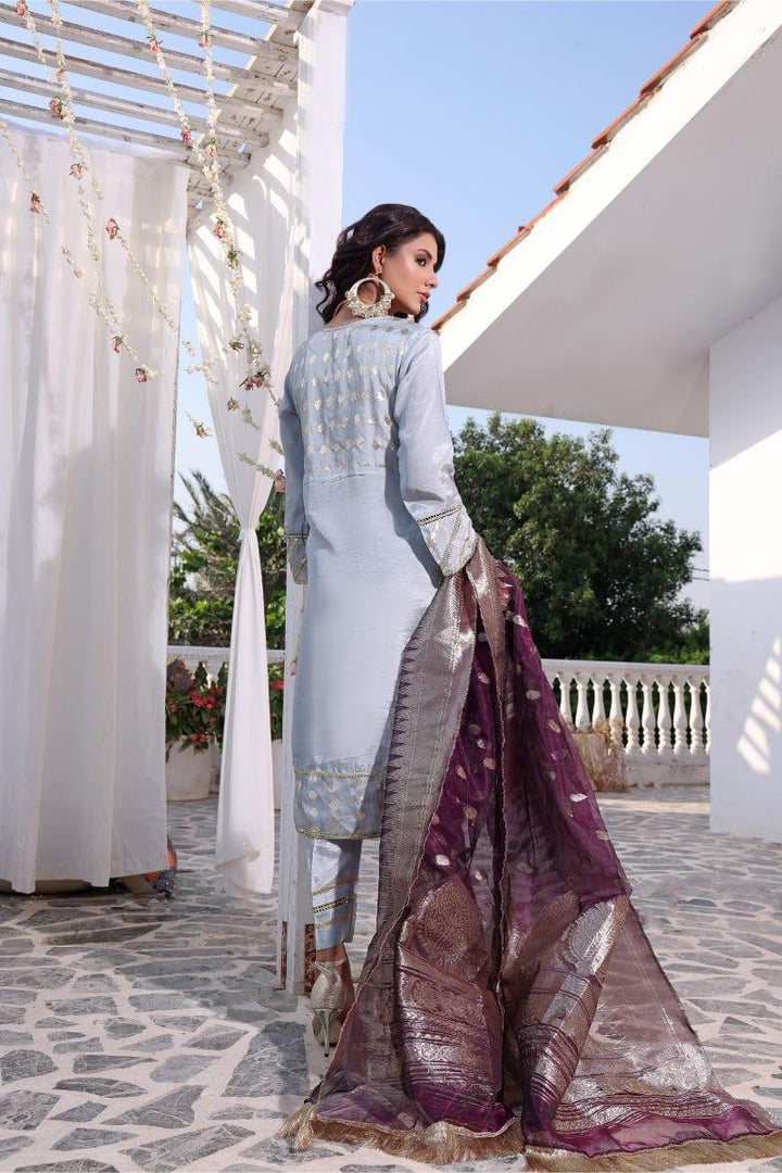 Oaks - Yumi - Raw Silk with Banarsi Dupatta 3 Pieces - Studio by TCS