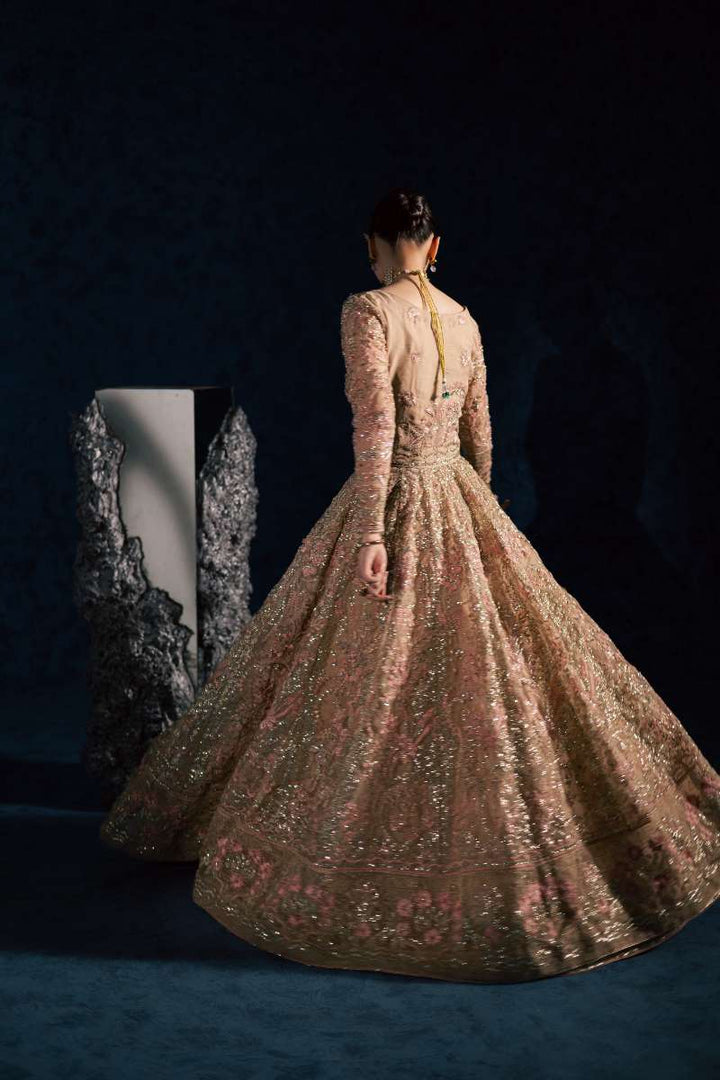 Maria Osama Khan - Nisbat Baige Organza / Raw Silk Lehnga Suit For Women - 4 Piece