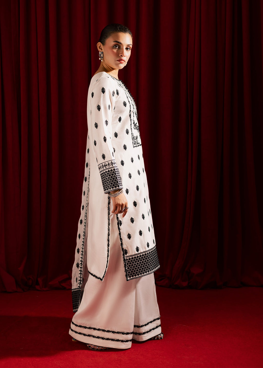 Allure by Ih - KUMARI - White and Black - 3 Piece