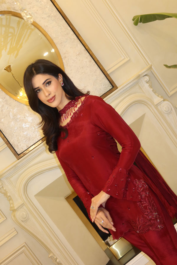 Leon Soniya 3 Piece Suit Red