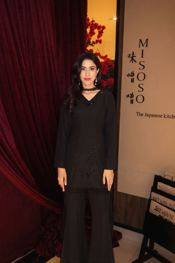 Leon Anjali Set 3 Piece Suit Black