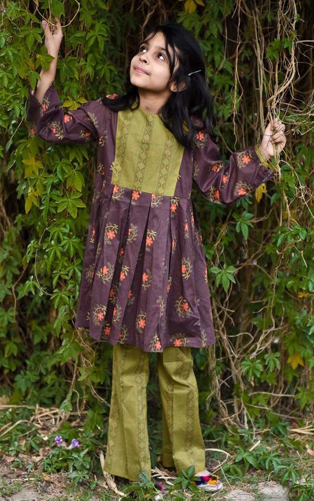 Oaks - Brown with Green 2 Piece Printed Cambric - Studio by TCS
