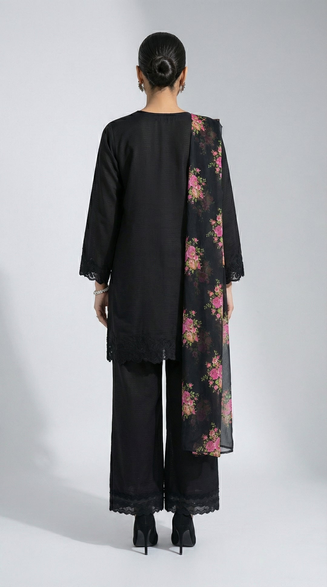 Reema Ahsan - Yaila Lawn
Farshi Suit For Women - Black - 3 Piece - Studio by TCS