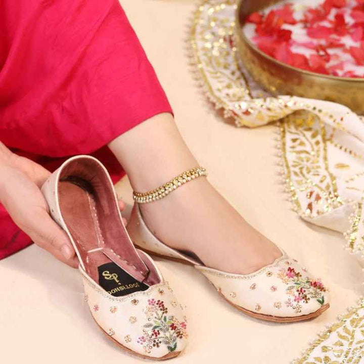 JootiShooti - Ombre Oasis White Khussa For Women