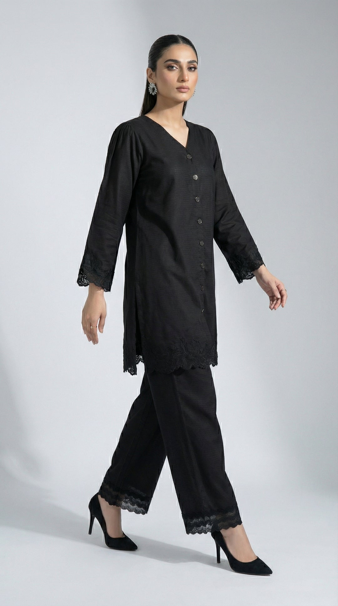 Reema Ahsan - Yaila Lawn
Farshi Suit For Women - Black - 3 Piece - Studio by TCS