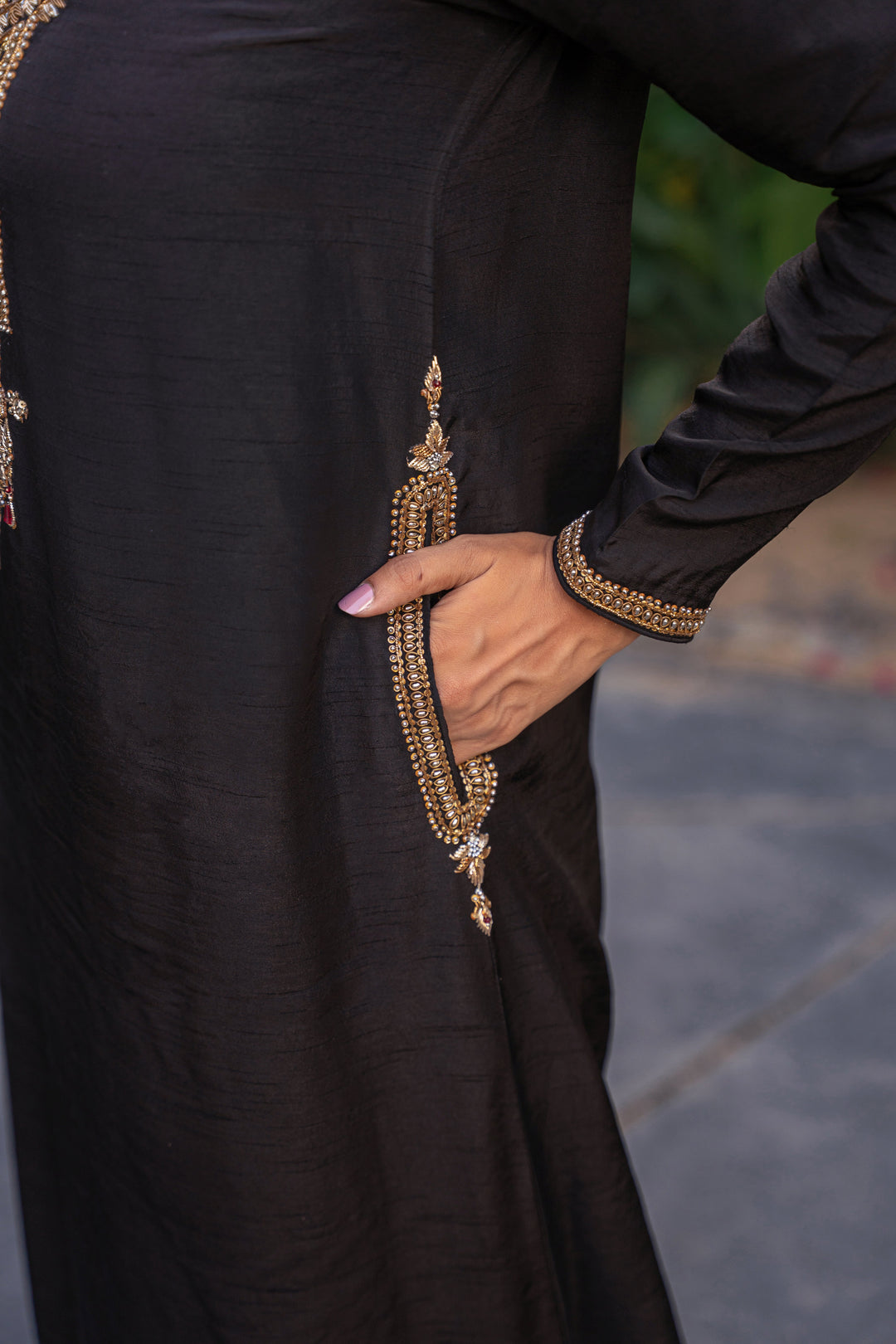 Alishba Kashif - Shahnoor Silk Kaftan For Women - Black - 1 Piece
