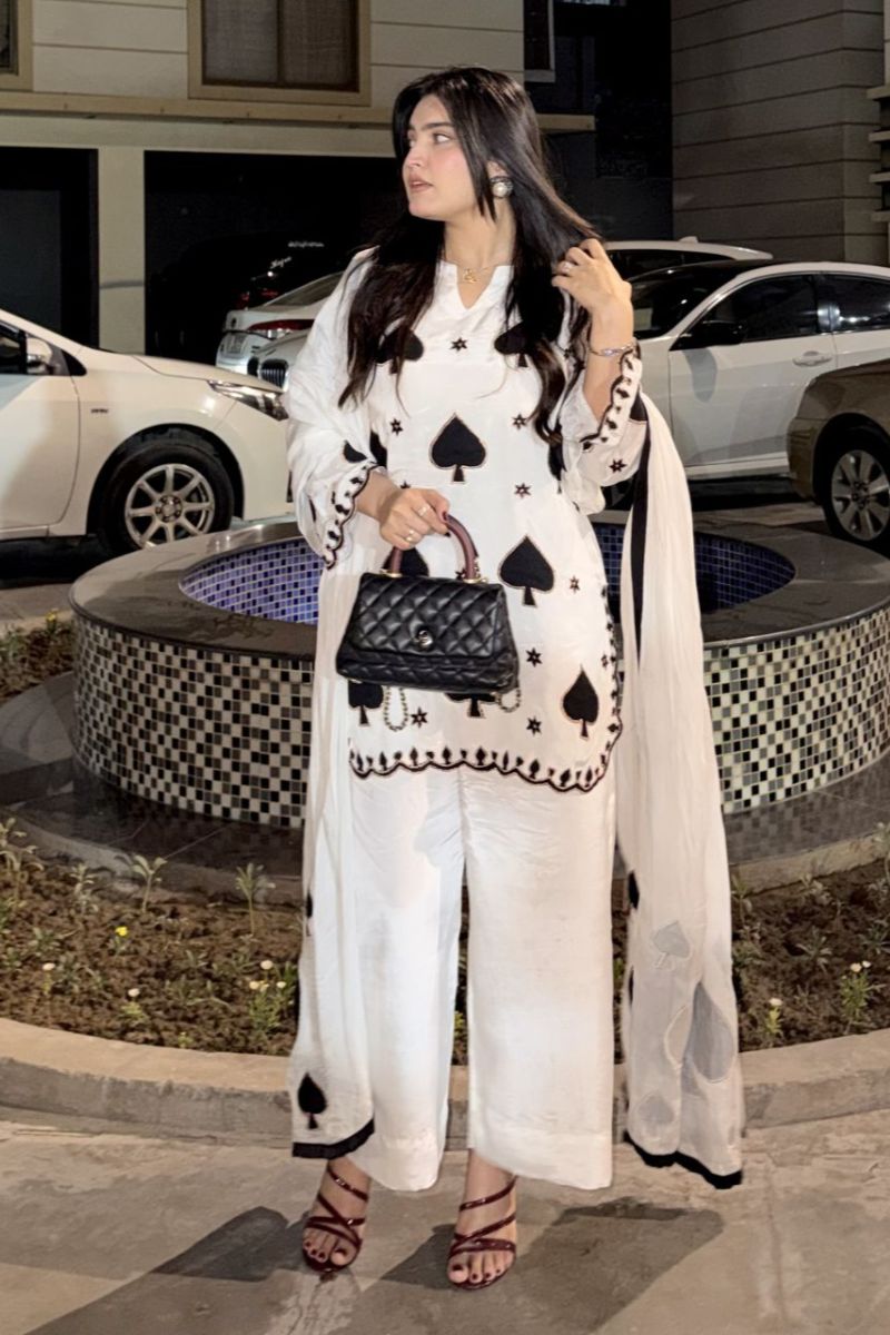 Anayra Amal - Tacos Silk Spades Queen Embroidered Suit For Women - White - 3 Piece