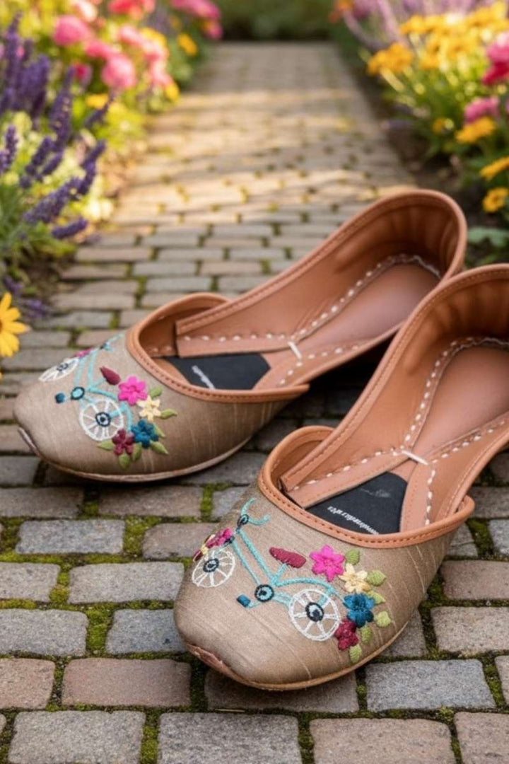 Hemo Handicraft - Anchal - Gold