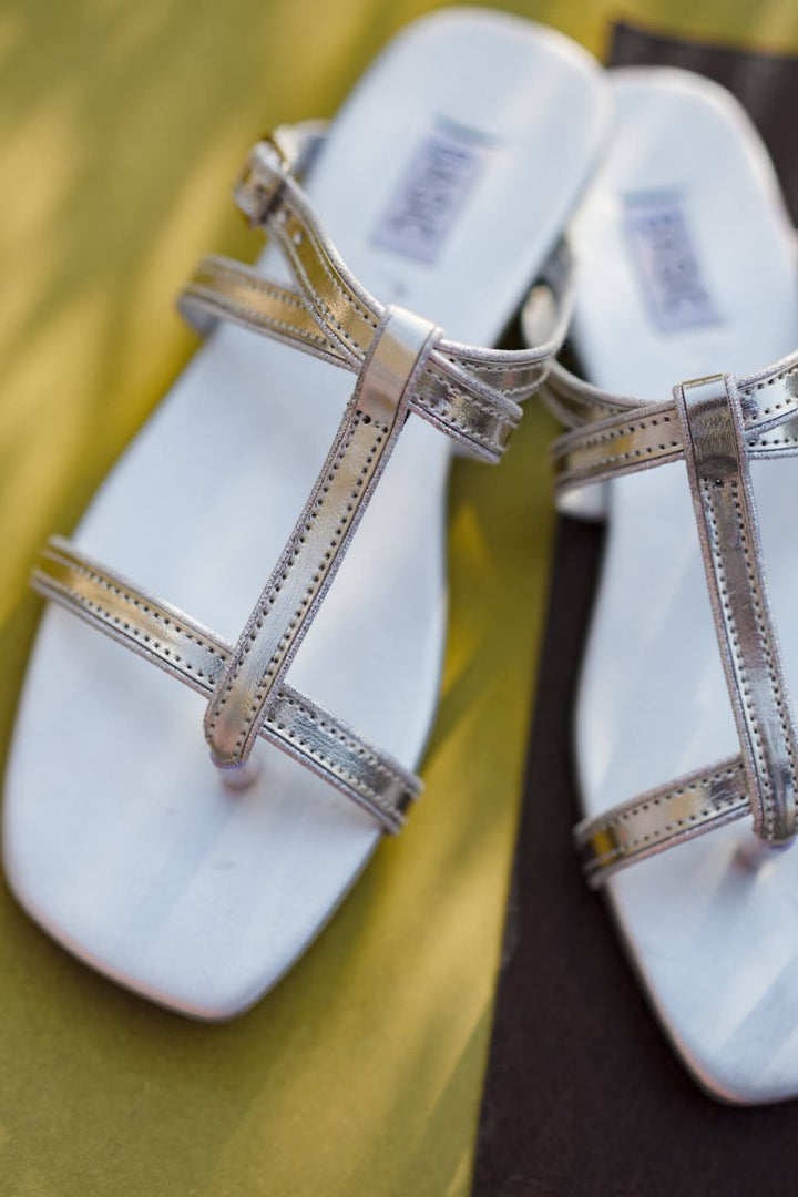 Basic by Chapter 13 - Dual Metallic - Silver - 19106 - Slides