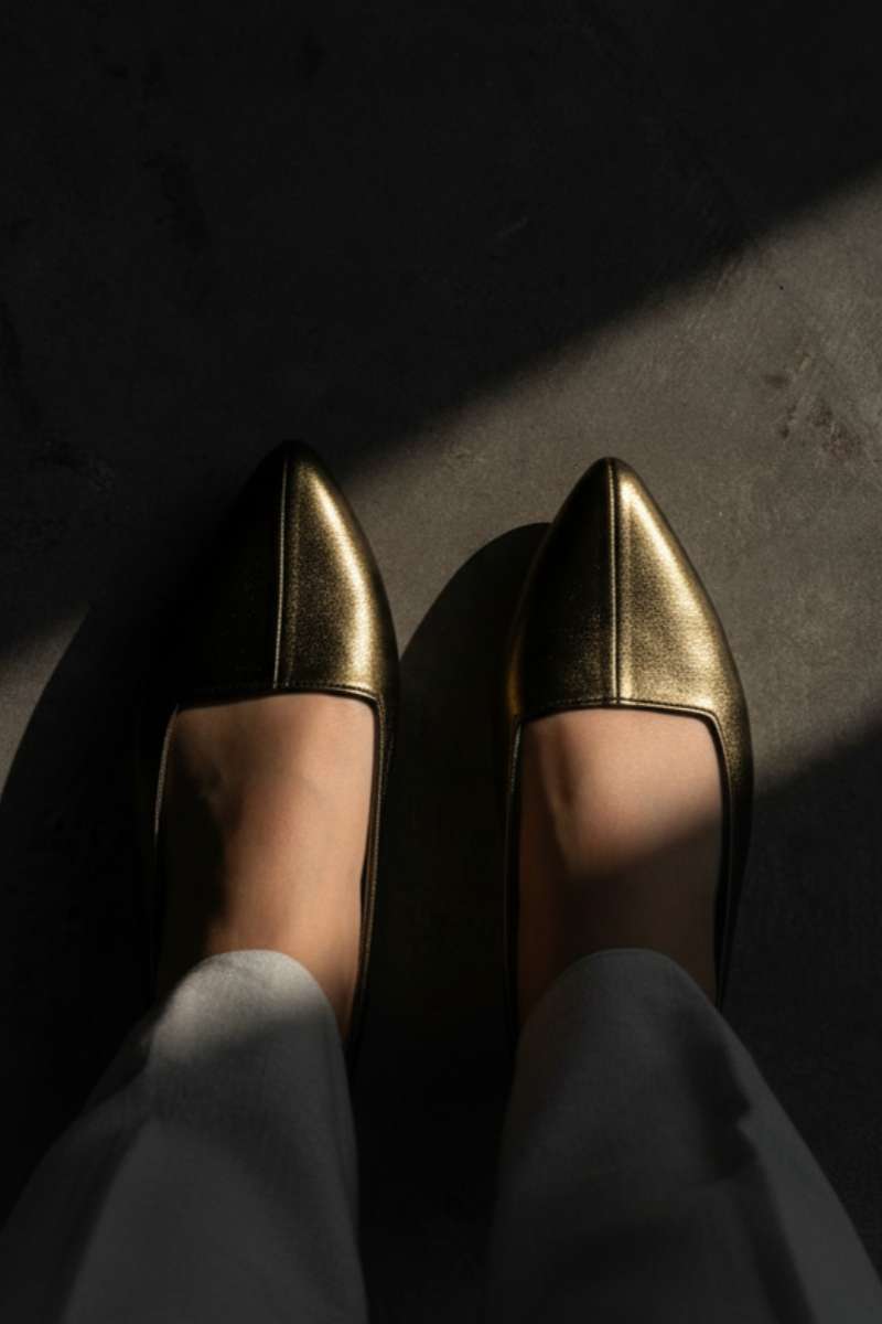 Basic by Chapter 13 - Sandals | Bare Point For Women - Metallic Olive