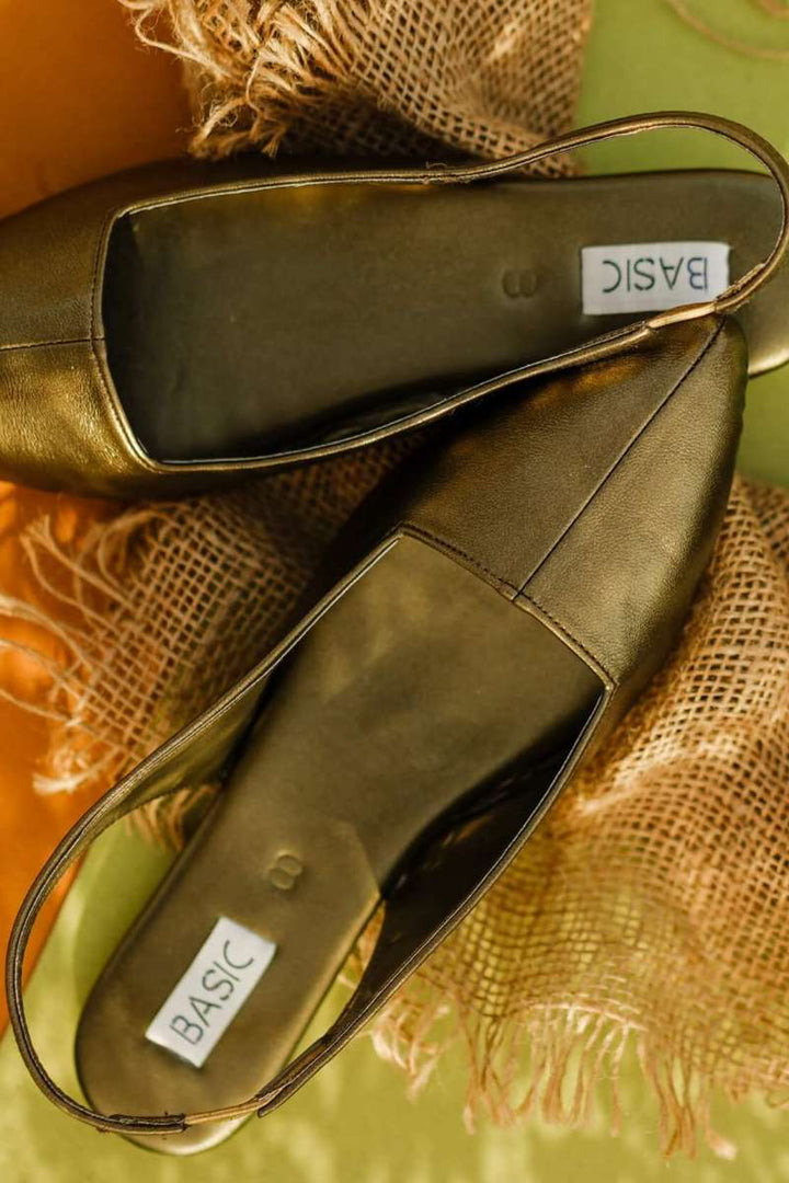 Basic by Chapter 13 - Sandals | Bare Point For Women - Metallic Olive