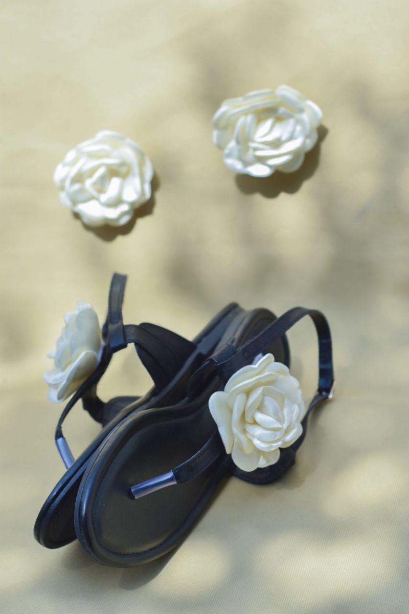 Basic by Chapter 13 - White Rose - Black - 19145 - Sandals