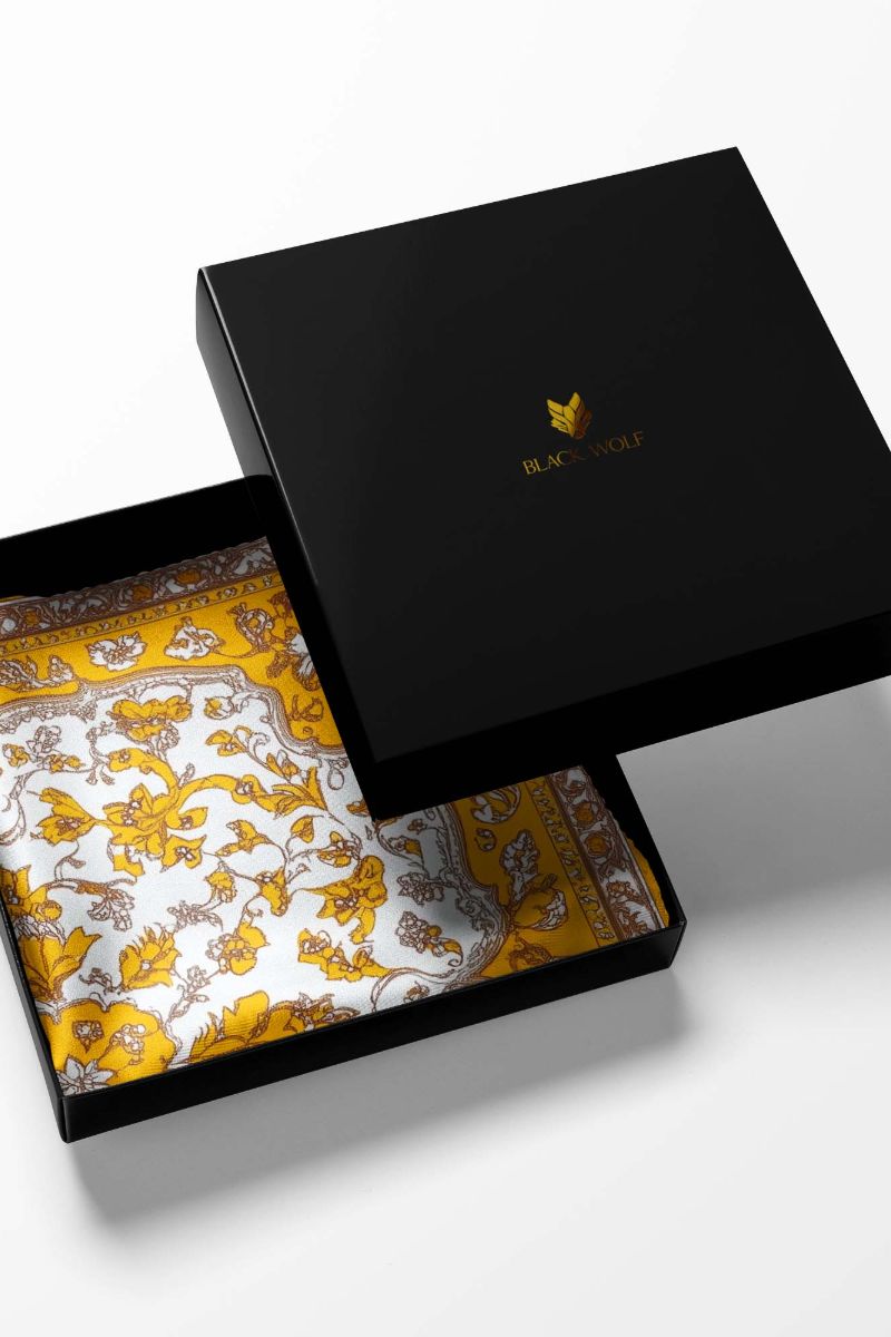 Black Wolf - ARABESQUE VINTAGE FLORAL SILK POCKET SQUARE - WHITE - SILK - 1 Piece