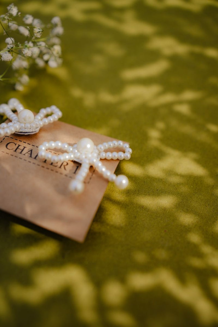 CHAPTER 13 - Bow tie earrings - Off White - 18984