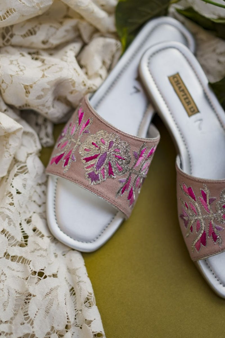 CHAPTER 13 - Nazneen - Baby Pink - Slides