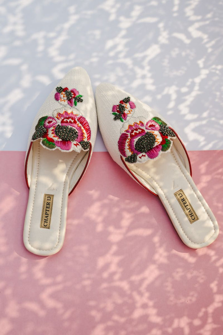 Chapter 13 - Red Rose - White - Mule