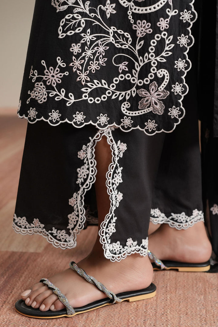 Cross Stitch - Noir Canvas Embroidered Lawn Unstitch Suit For Women - 3 Piece