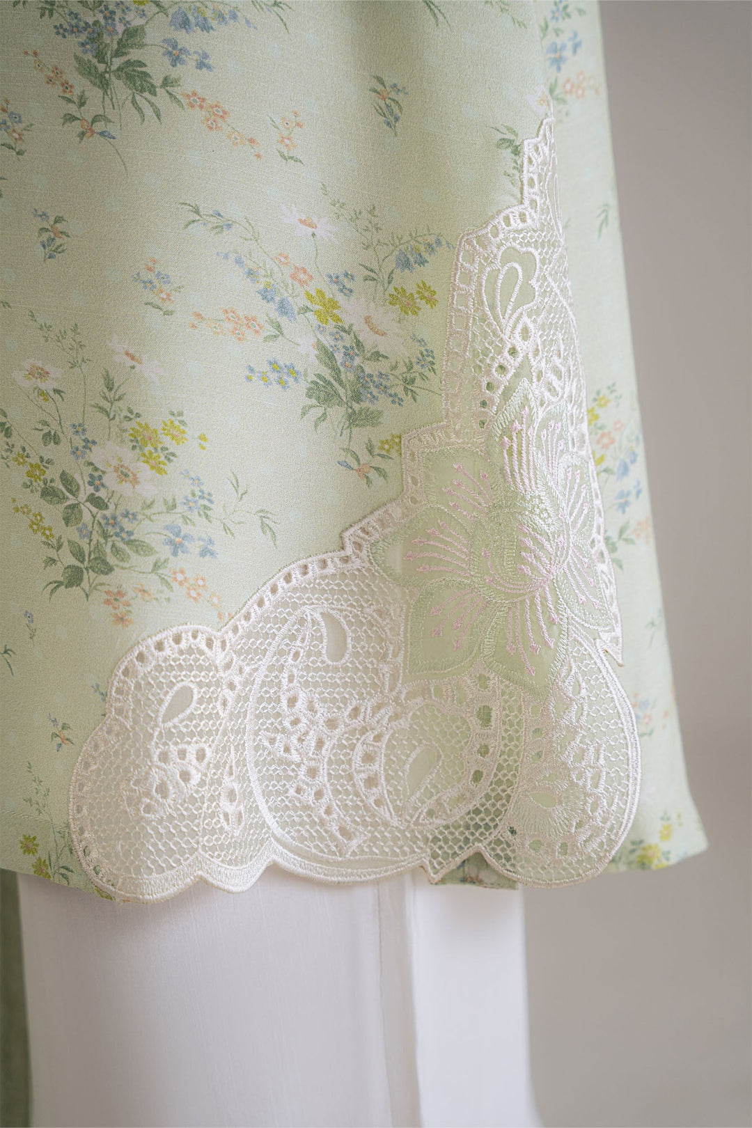 Cross Stitch - Pale Dew Silk Suit For Women - Green - 2 Piece