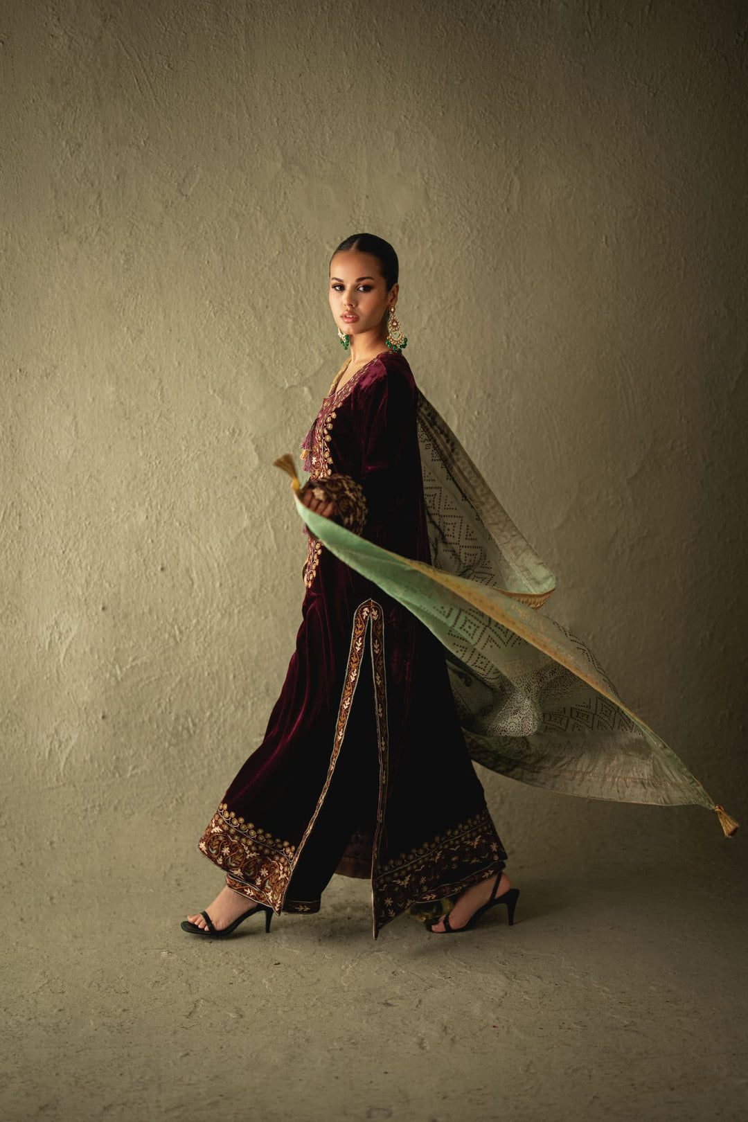 Shehrnaz - Eloria Plum Velvet Long Shirt Set - SHK-1599 - Plum - velvet - 3 Piece