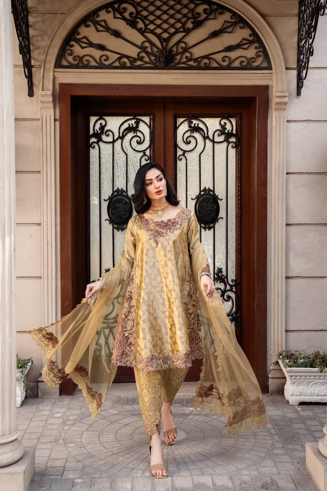 Nilofer Shahid - Zarvina Suit For Women - 3 Piece