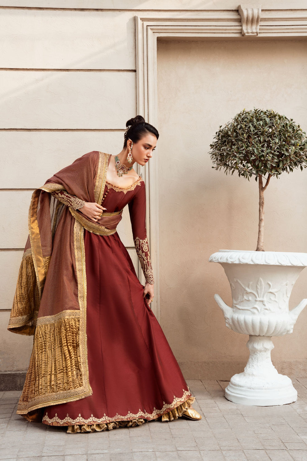 Nilofer Shahid - Parvisha - Studio by TCS