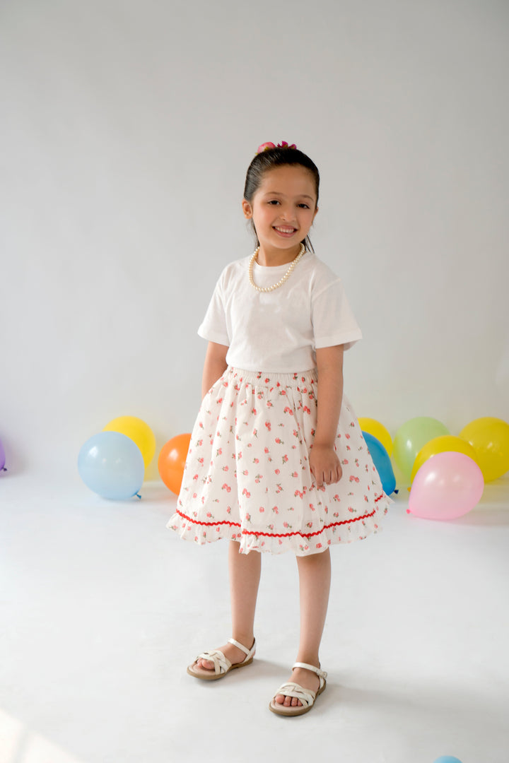 Hummingbirds - Rosebud Bouncy Skirt - Cotton Lawn - Red & White - 1 Piece