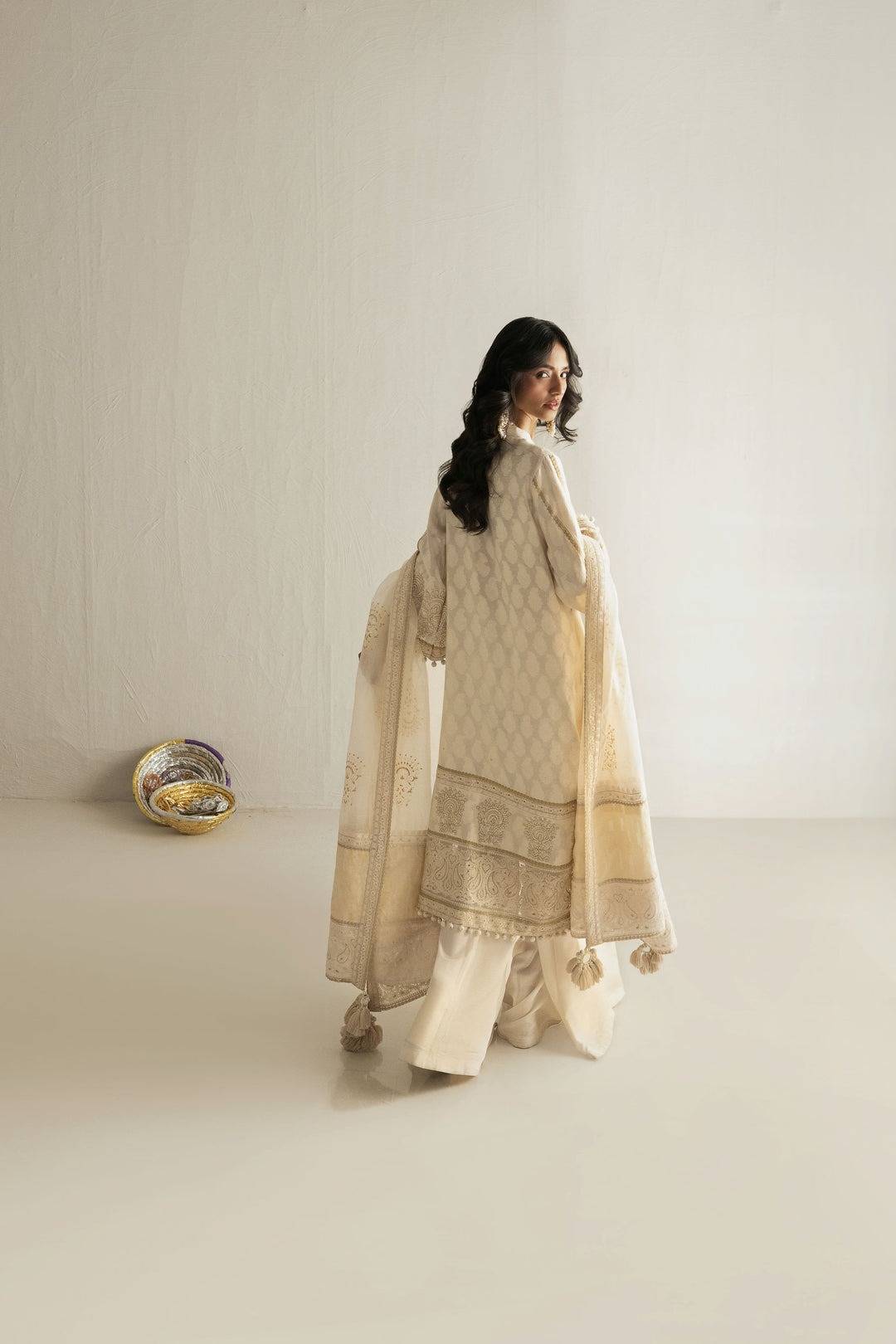 Shehrnaz - Dhakai Pearl Bloom Ivory Suit For Women - Off-White