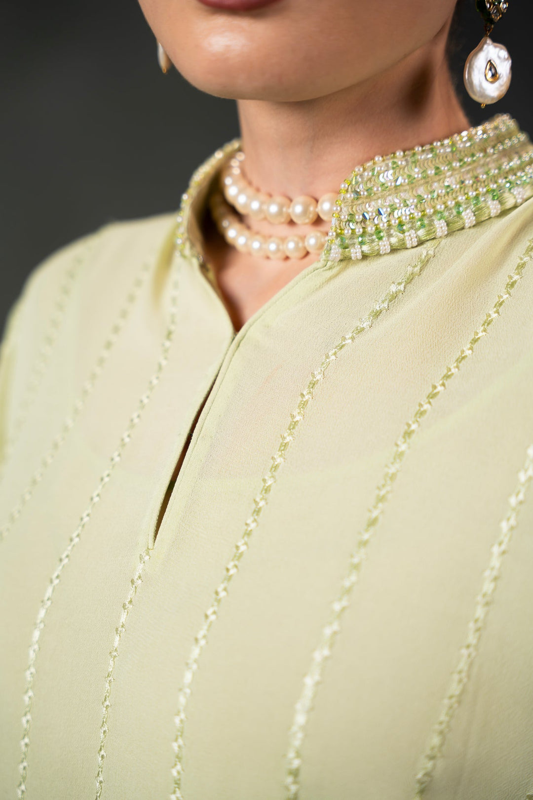 Nilofer Shahid - Aylin - Dusty