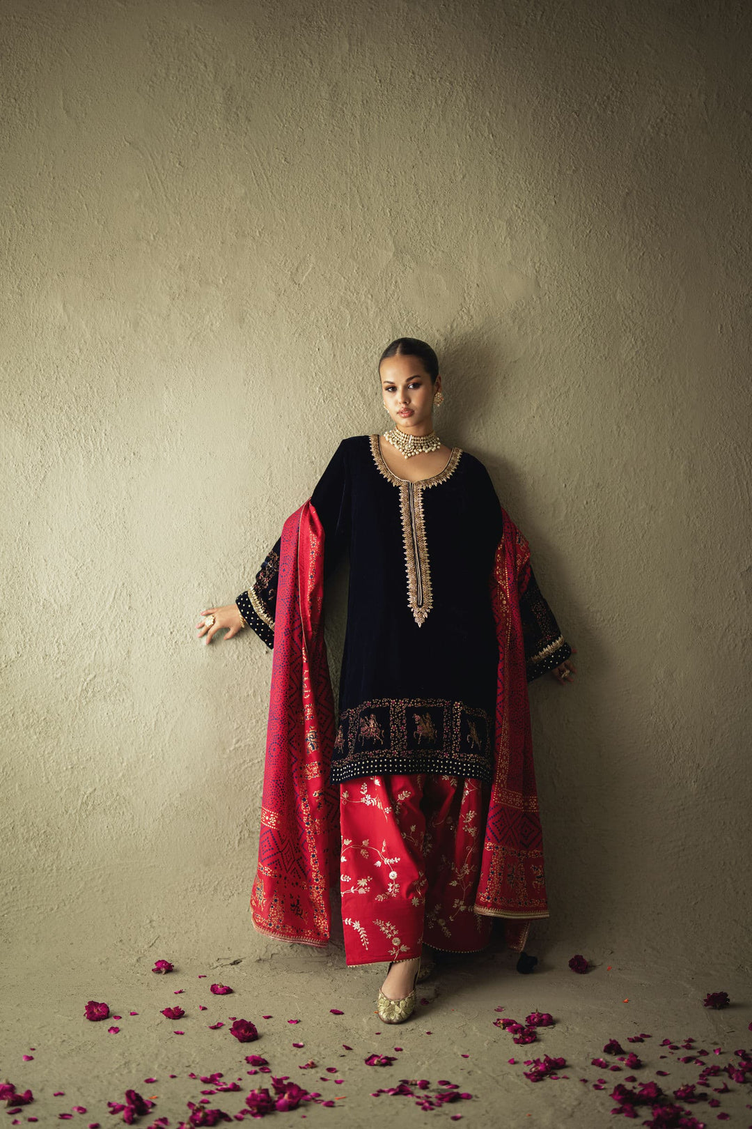 Shehrnaz - Nerina Navy Velvet Farshi Set - SHK-1597 - Navy blue - velvet - 3 Piece