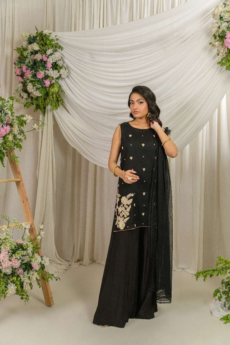 Alishba Kashif - Ebon - Black - Khaadi Net & Silk - 3 Piece