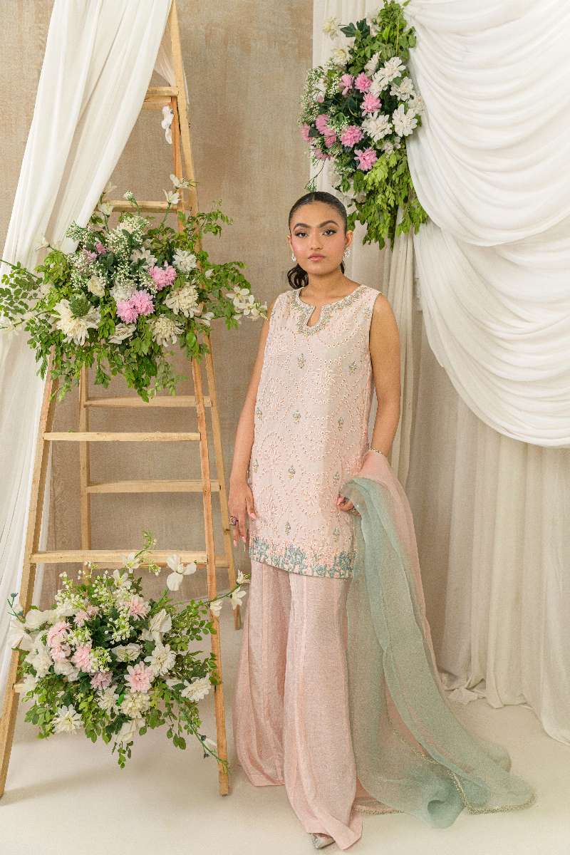 Alishba Kashif - Mahrosh - Peach - Tusser Silk - 3 Piece