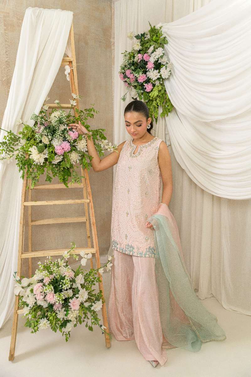 Alishba Kashif - Mahrosh - Peach - Tusser Silk - 3 Piece