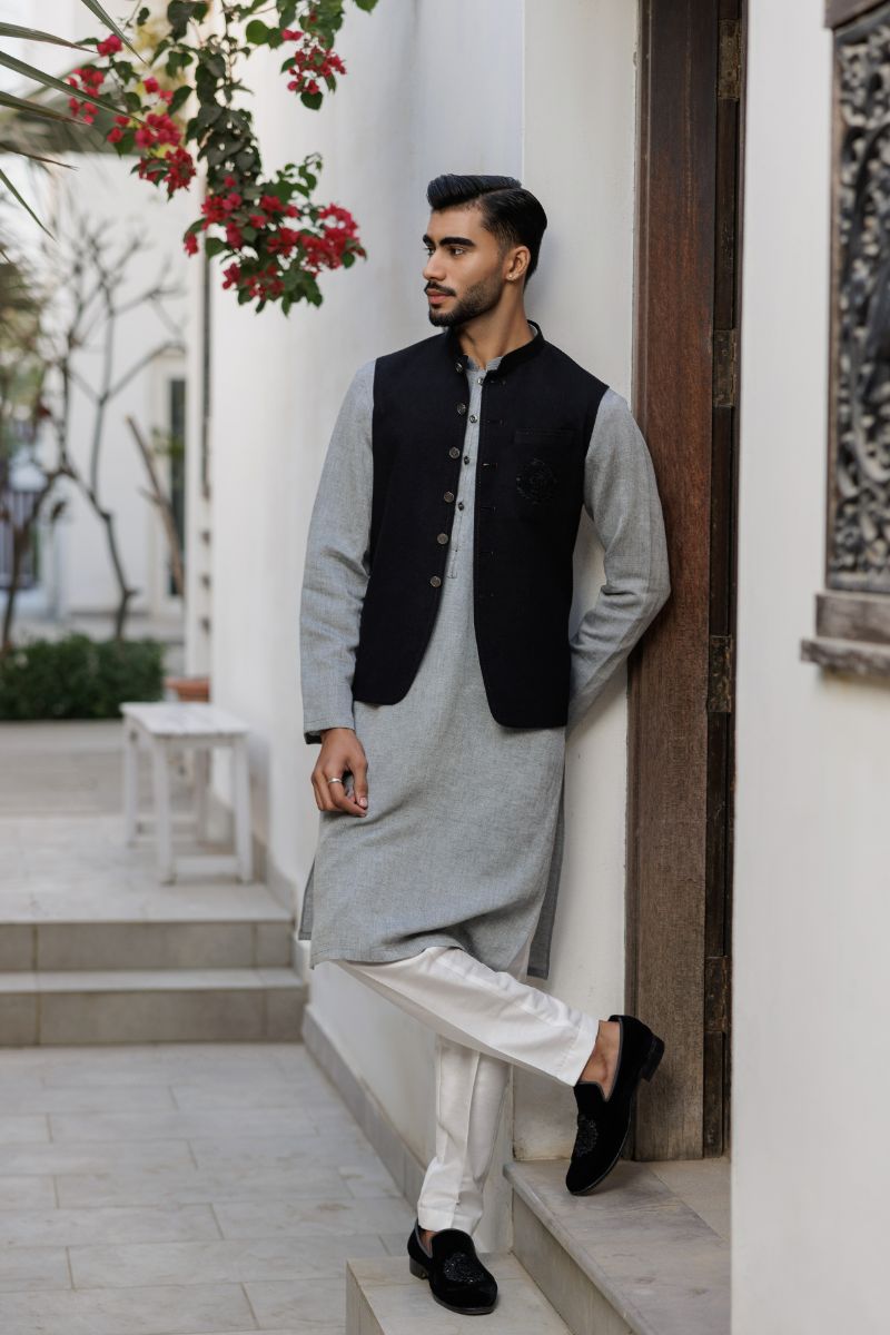 Deepak Perwani - jkt1511, Kur1384 & Pja23 - black - 3 Piece