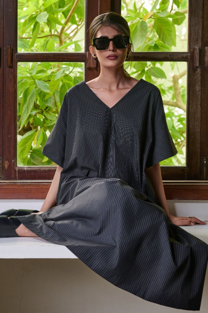 Gulabo - URBAN STRIPE DRESS - Egyption Cotton - Black - 1 Piece