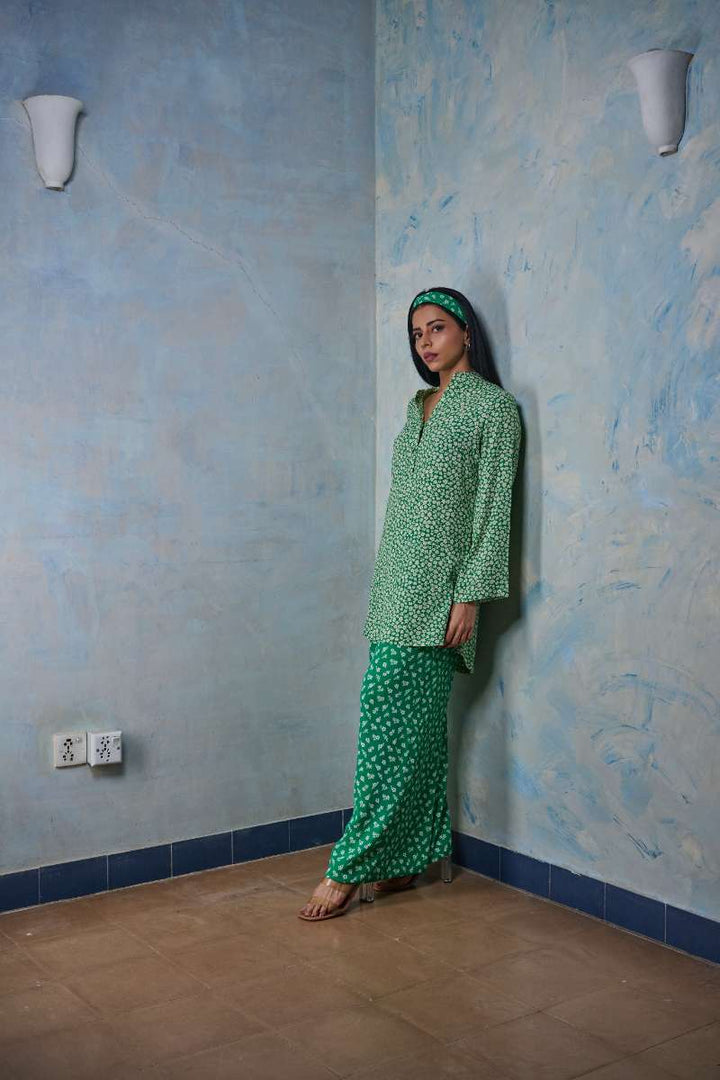 Gulabo - Garden Glow - Blended Heavy Crepe - Green/White - 2 Piece