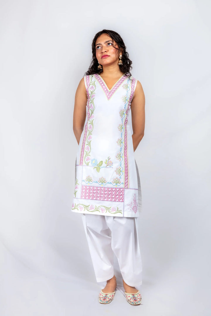 Gulenoor Lo Fi Chai Suit White 2 Piece