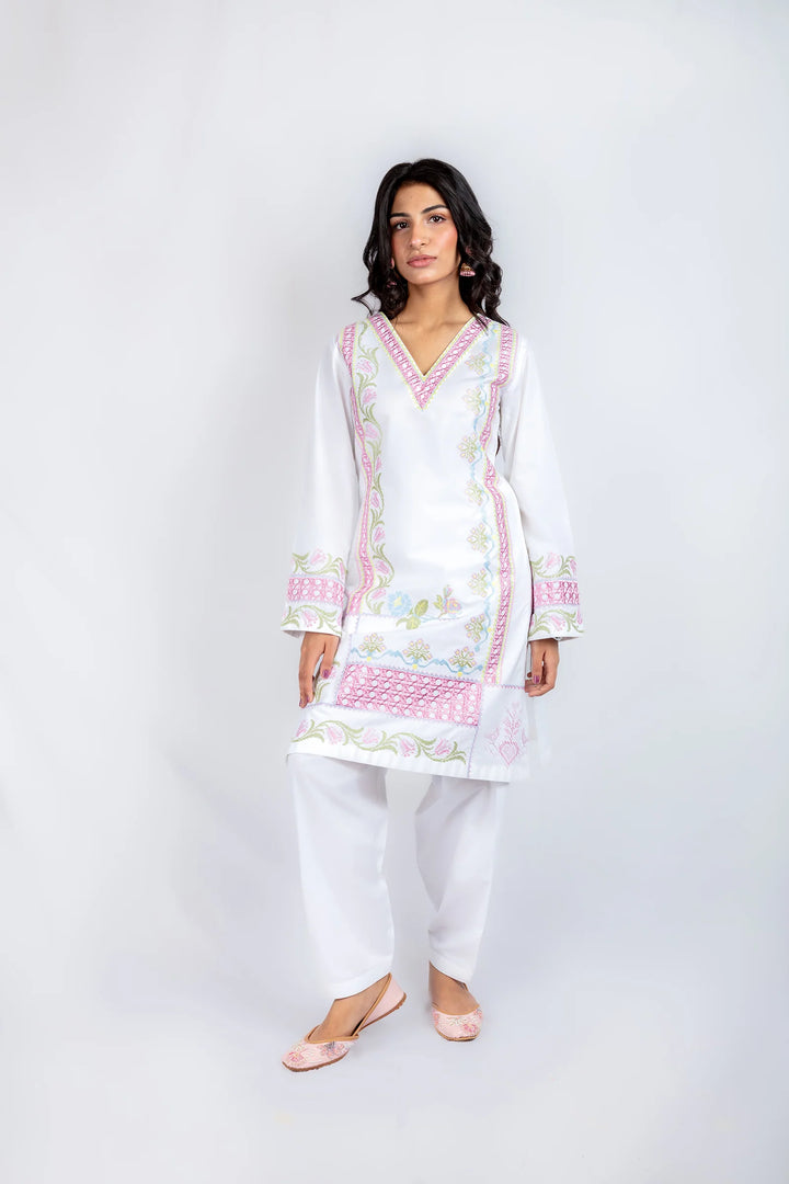 Gulenoor Lo Fi Chai Suit White 2 Piece