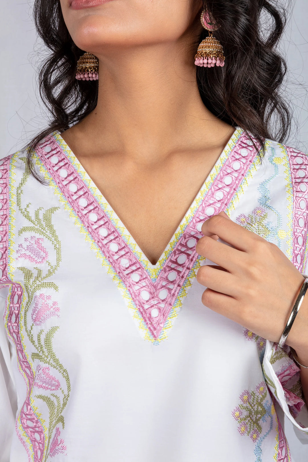 Gulenoor Lo Fi Chai Suit White 2 Piece