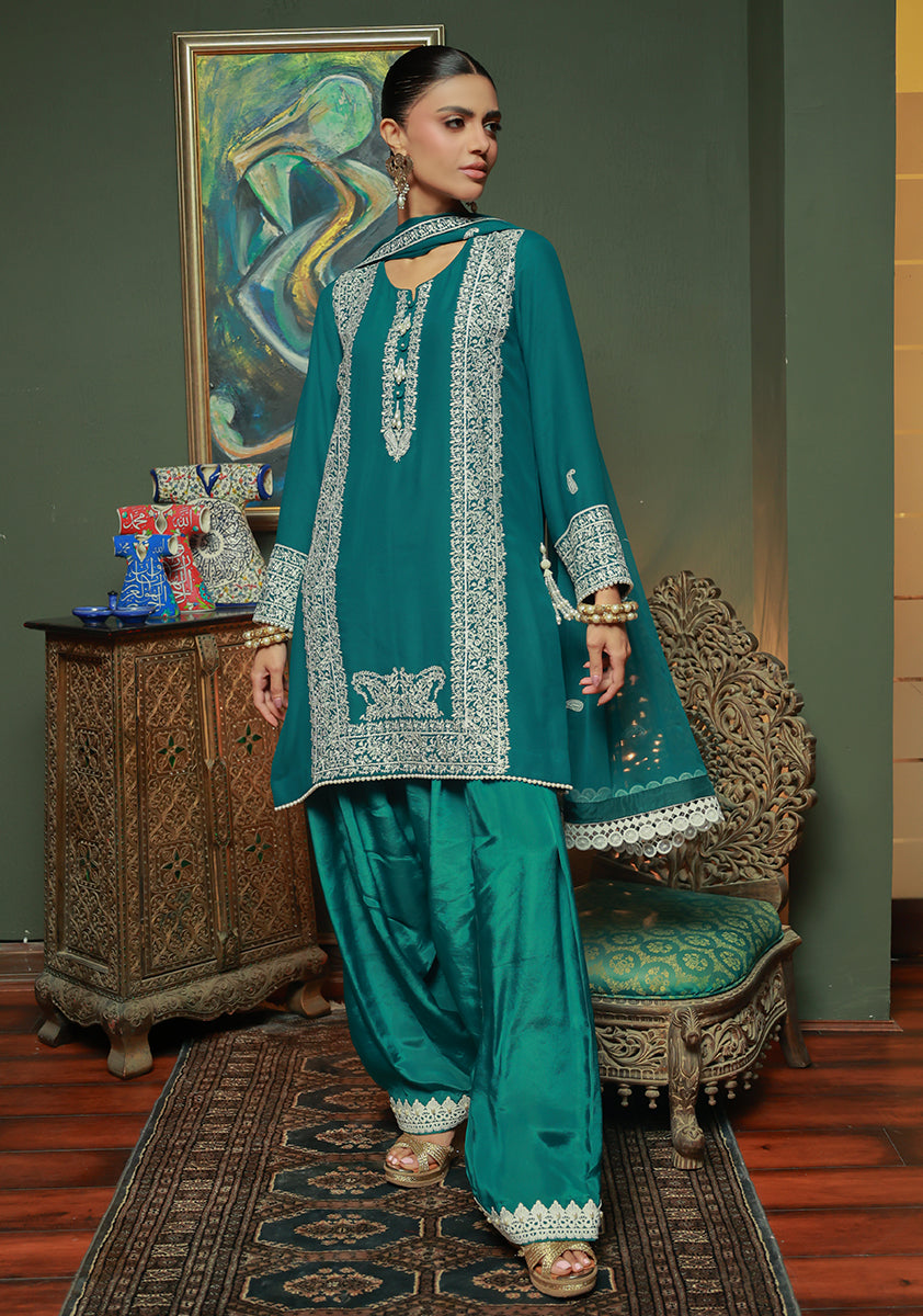 Huma Adnan afina Suit Red 3 Piece