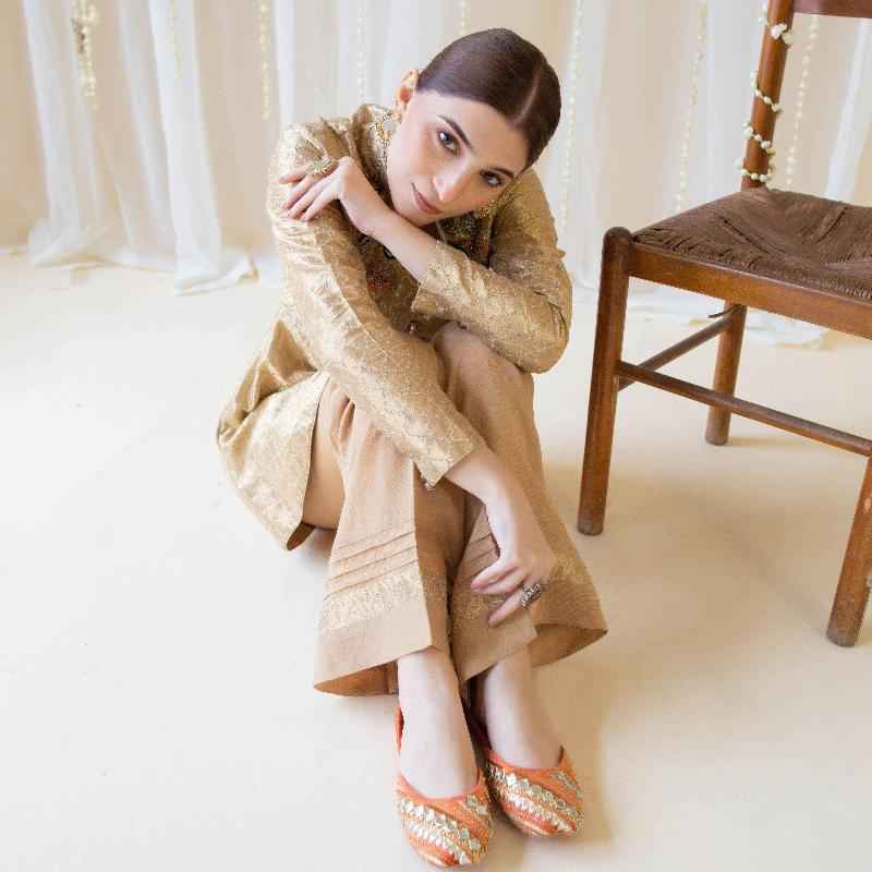 JootiShooti - Ronak Khussa (Orange)